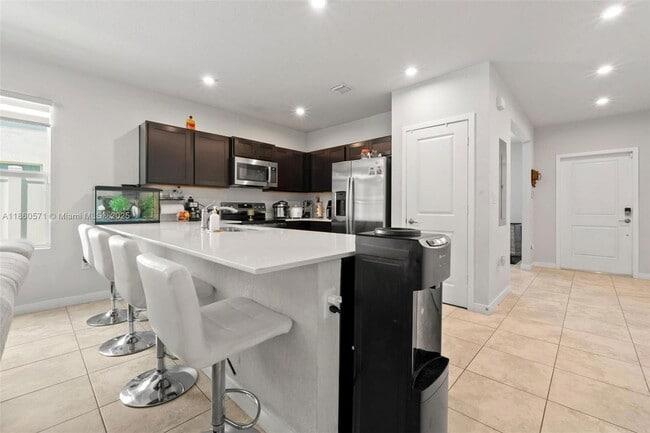 Photo - 610 SE 11th Pl