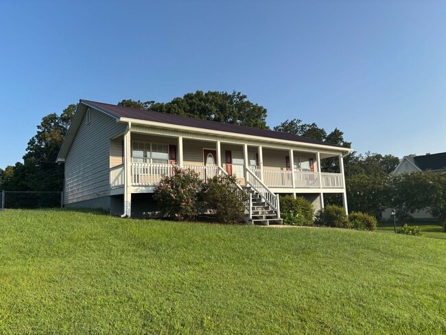 Photo - 352 Shady Hollow Cir SE