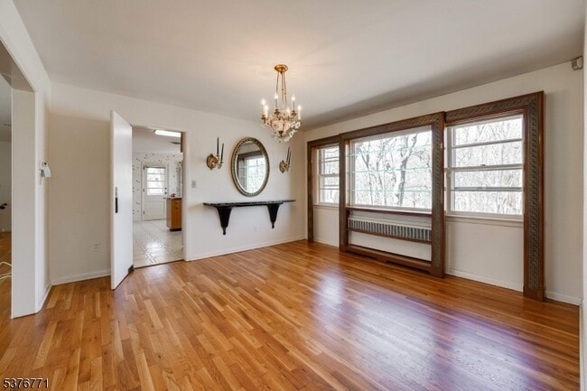 Photo - 17 Oxford Dr