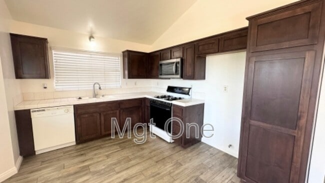 Photo - 23097 Mansfield Ln