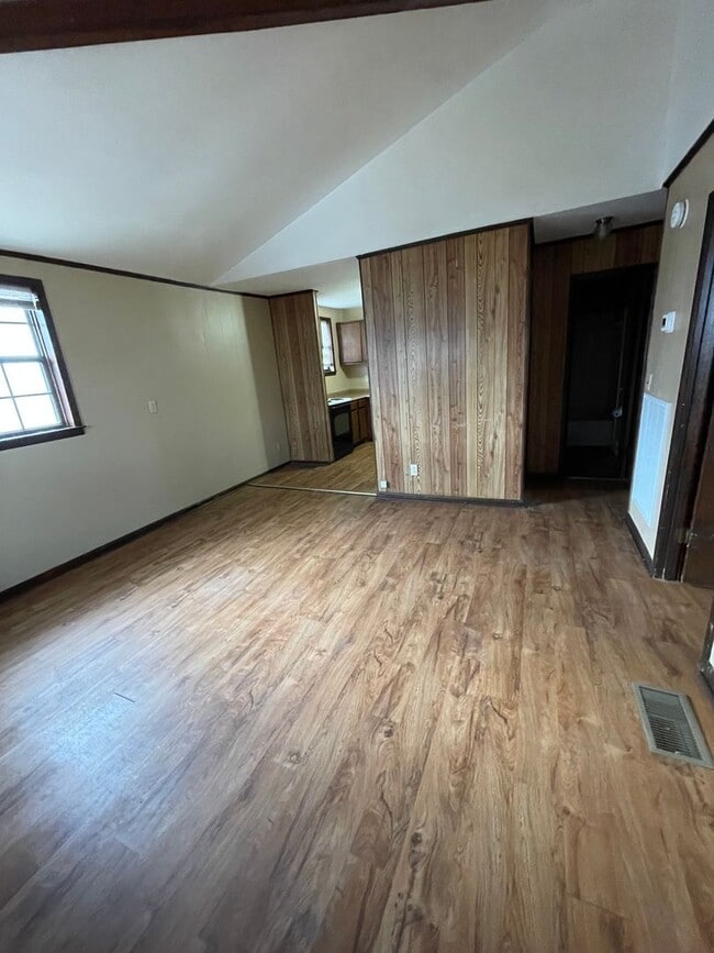Photo - 946 31st Ave N Unit 946 31st Ave N #B