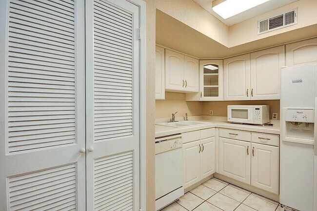 Photo - 10811 Richmond Ave Unit 19