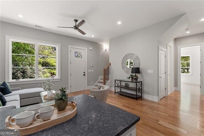 Photo - 98 Johnson Ferry Rd Unit CARRIAGE HOU