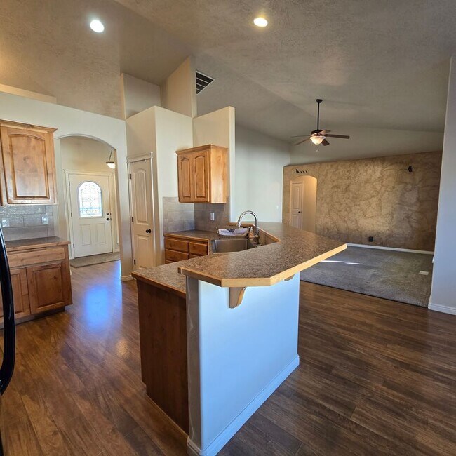 Photo - 2595 Driftwood Pl