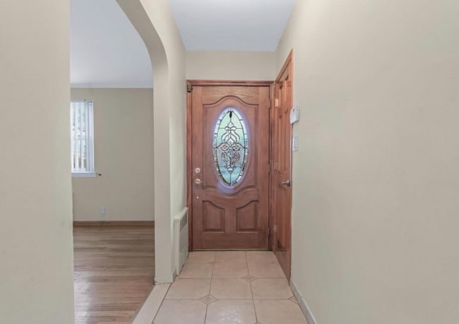 Photo - 58-52-5208 208th St