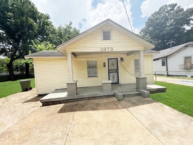 Building Photo - Charming 3BR Memphis Home with Bright Living Space & Backyard Retreat