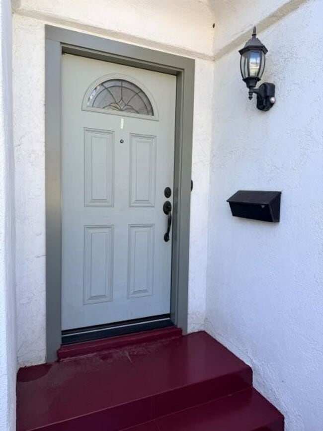Photo - Pico-Robertson / Beverlywood 2 beds + 1.5 baths Spanish house PLUS Studio ADU | Pool+Jacuzzi & e...