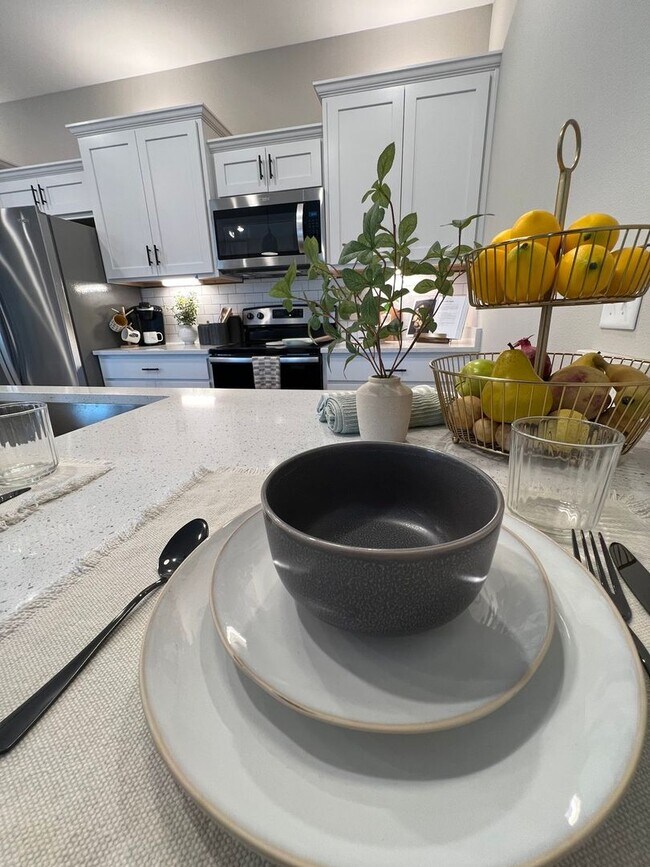 Photo - 7717-MF2-E4 Unit A