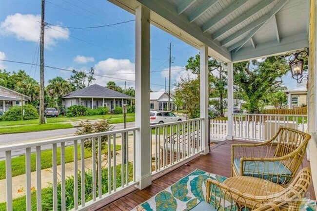 Photo - Beautifully renovated downstairs unit!