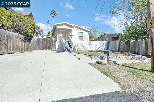 Photo - 2381 Monterey Ave