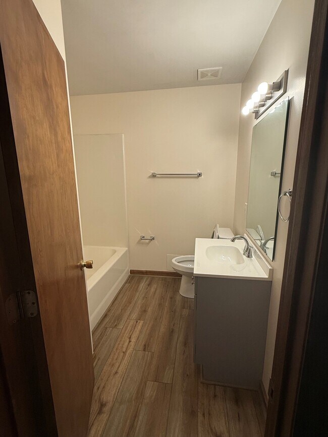 Photo - 1282 Jaclyn Ln