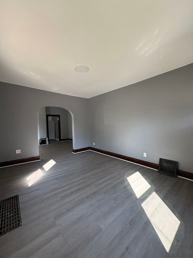 Photo - 686 Sumner St Unit 1