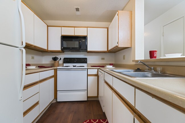 Tree Top Ridge Apartments