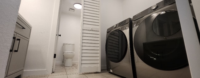 Photo - 33 Pony Express Dr Unit B