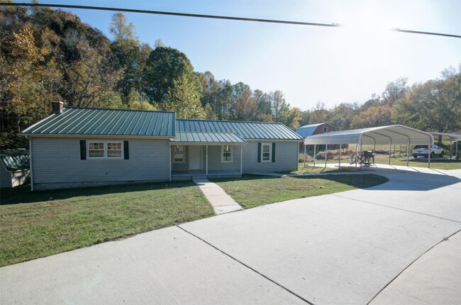 Building Photo - 8848 Sims Rd