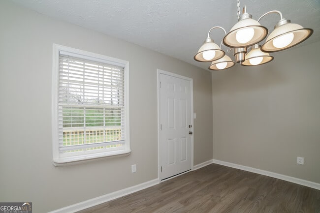 Photo - 125 Longview Rd
