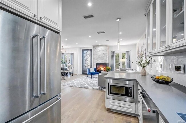 Photo - 18228 Grevillea Ave