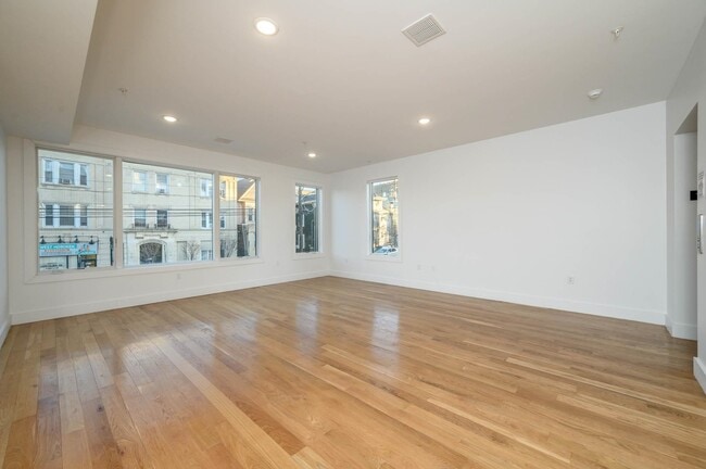 Photo - 1707 Palisade Ave Unit 3