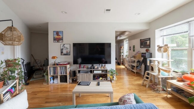 Photo - 2046 W Touhy Ave Unit 3