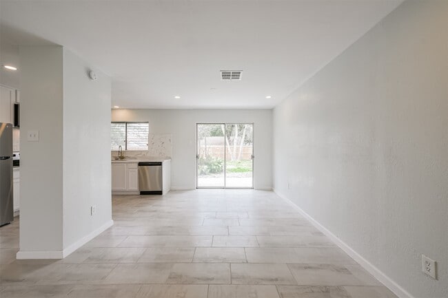 Photo - 2114 Shasta Dr