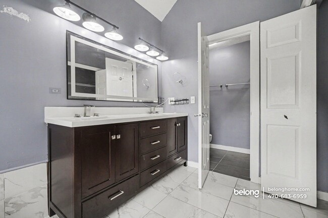 Photo - 988 Bridgegate Dr NE