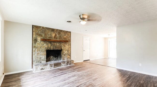 Photo - 2730 Old S Dr