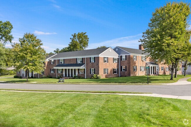 Building Photo - Fair Lawn Preserve Rental