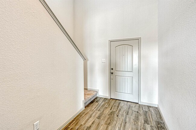 Photo - 7910 Cypress Country Dr