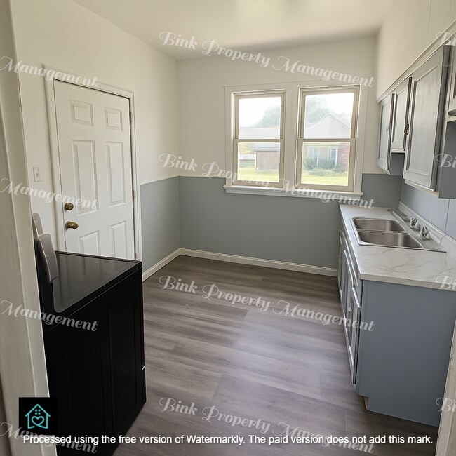 Photo - 5943-5945 Lakeview Unit 5943 Lakeview
