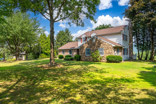 Photo - 3250 Vista Dr