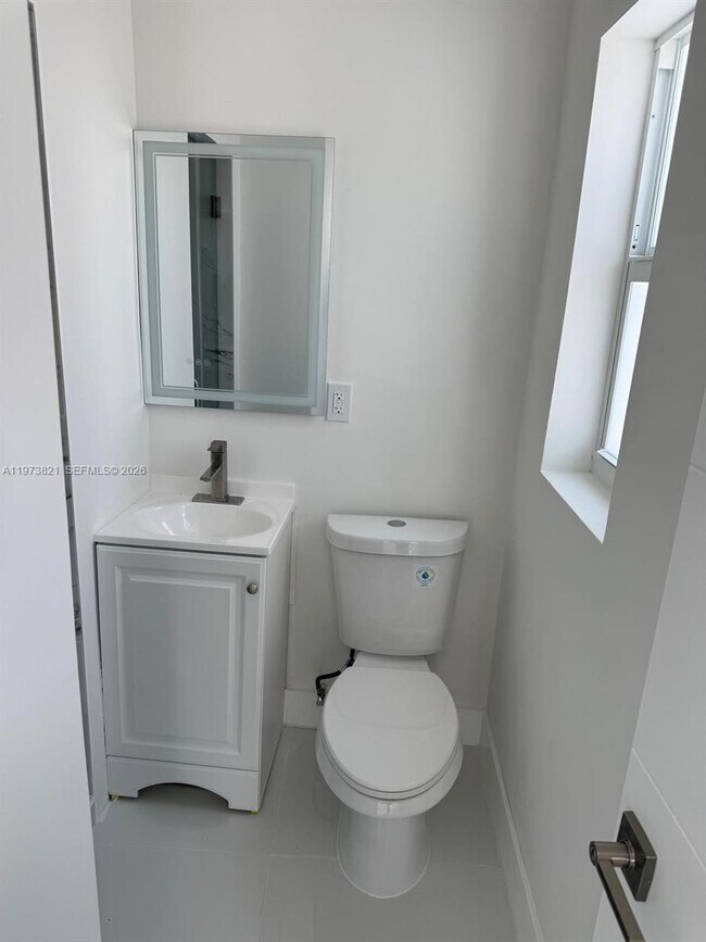 Photo - 1943 71st St Unit 1947-11