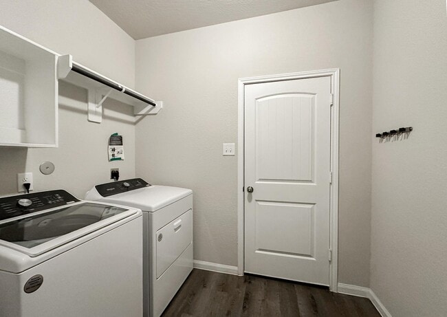 Building Photo - 2506 Moapa Dr