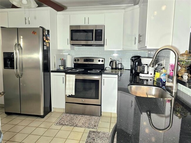 Building Photo - 2002 Granada Dr Unit K3 Rental