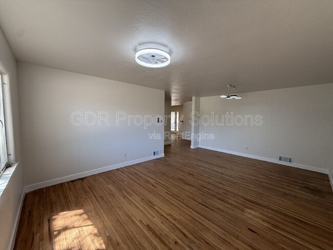 Photo - 1317 Espanola St NE