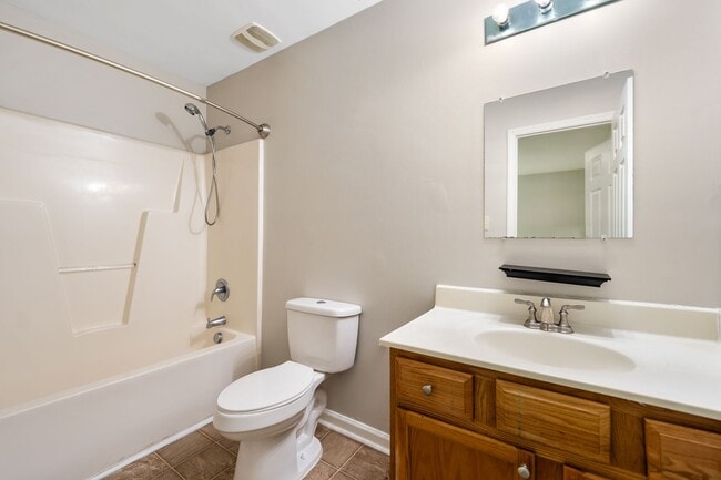 Photo - Great 4 bedroom home in South Durham right off S. Roxboro: Available August 10th