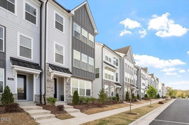 Photo - Room in Townhome on Billingshurst Wy