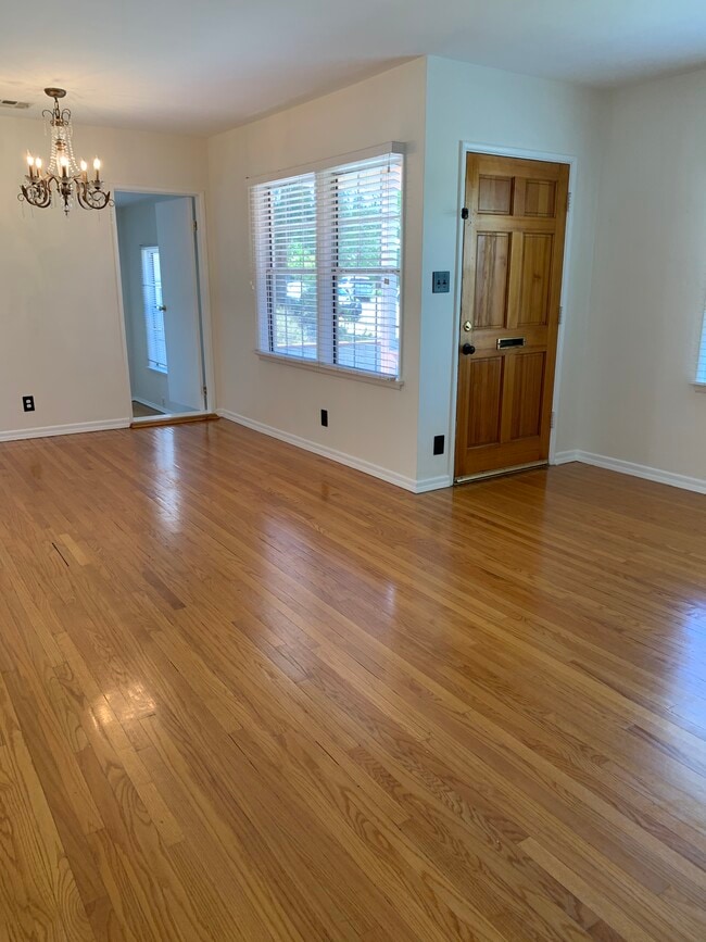 Photo - 10760 Russett Ave