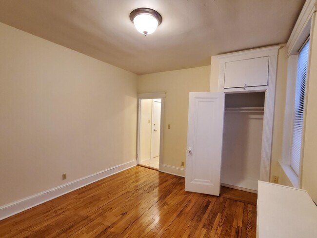 Photo - 31 Peterborough St