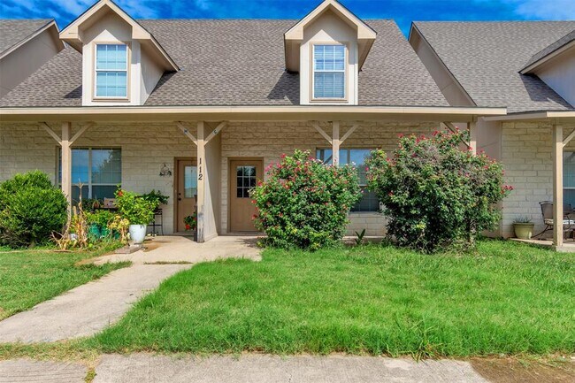 112 Sandstone Dr