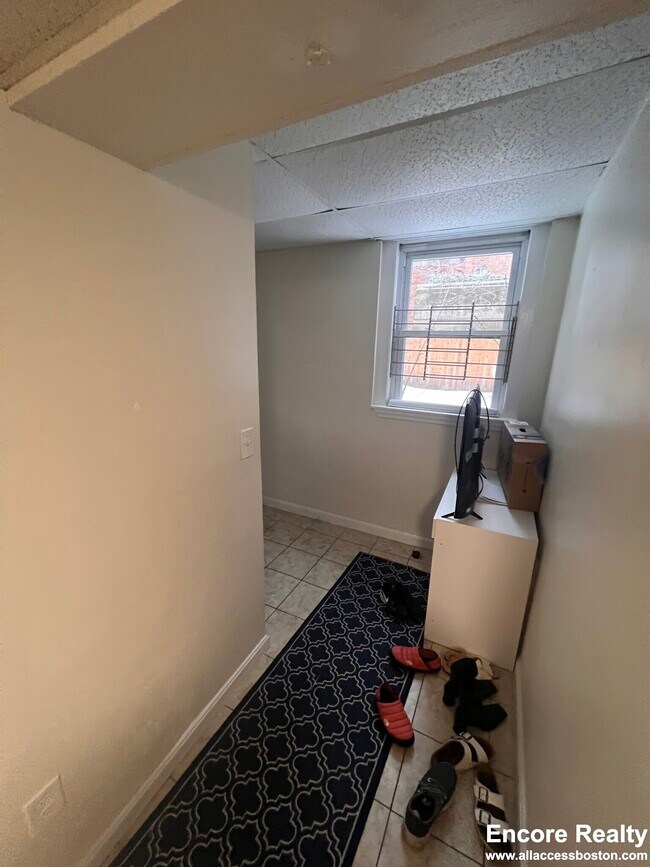 Photo - 14 Centre St Unidad K