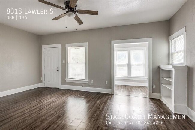 Photo - 8318 Lawler St