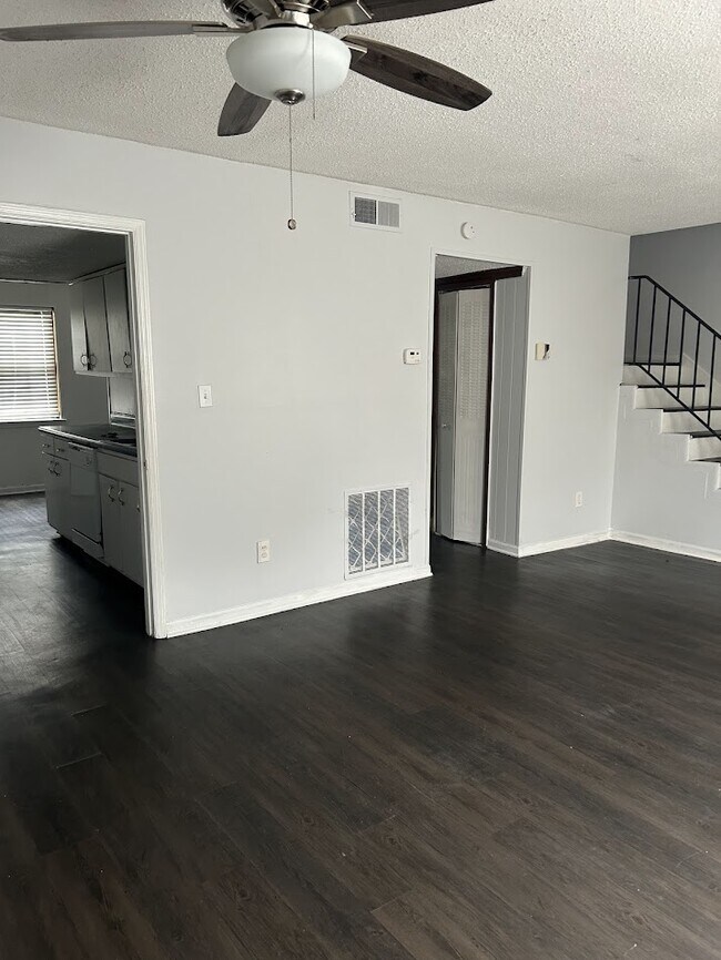 Photo - 6354 Shannon Pkwy