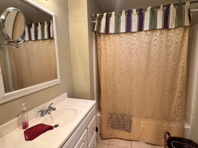 Photo - Very Nice Condo! 3 Miles to Cal Poly Groups Welcome Available June