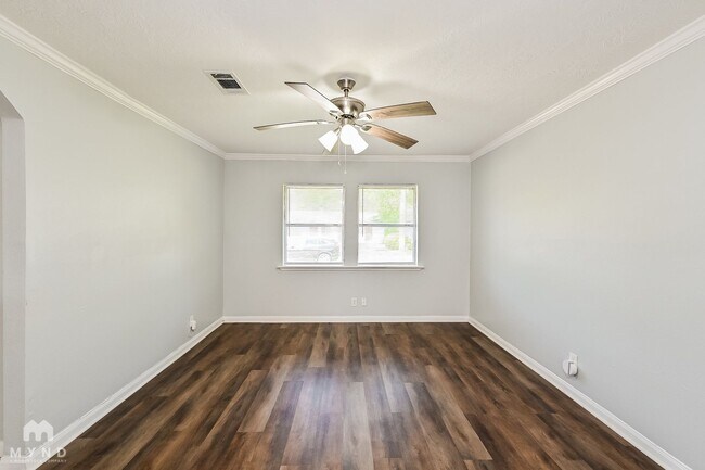 Photo - 4418 Tareyton Ln