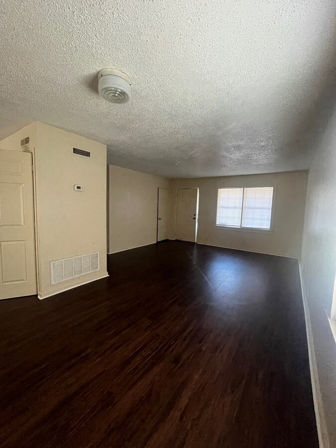 Photo - 2513 Crescent Dr