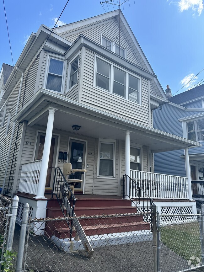 Building Photo - 188 6th St Rental