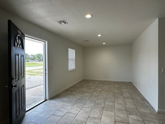 Photo - 3 BED 1BATH- BRAGGS, OK Unit DISHMAN-109