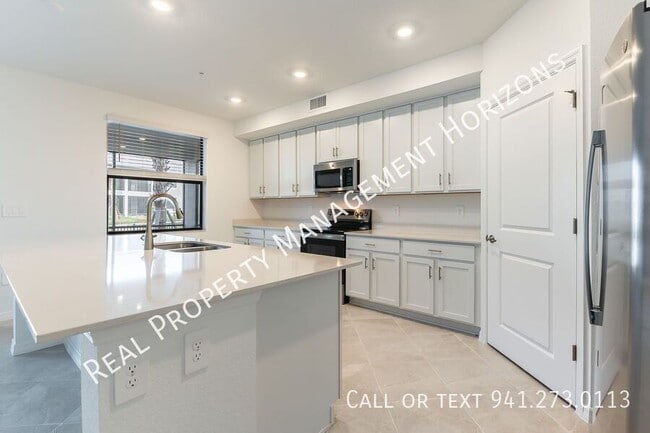 Photo - 5628 Summit Point Cir