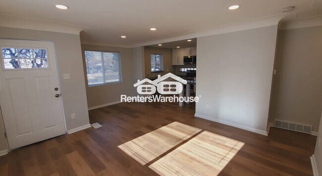 Photo - 3618 N Monaco St Pkwy