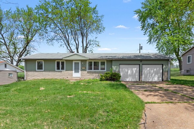 Photo - 515 Topaz Ave House